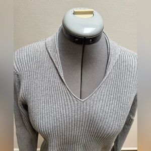 Vintage Y2K J. Jill Light Gray V-Neck Sweater with collar
